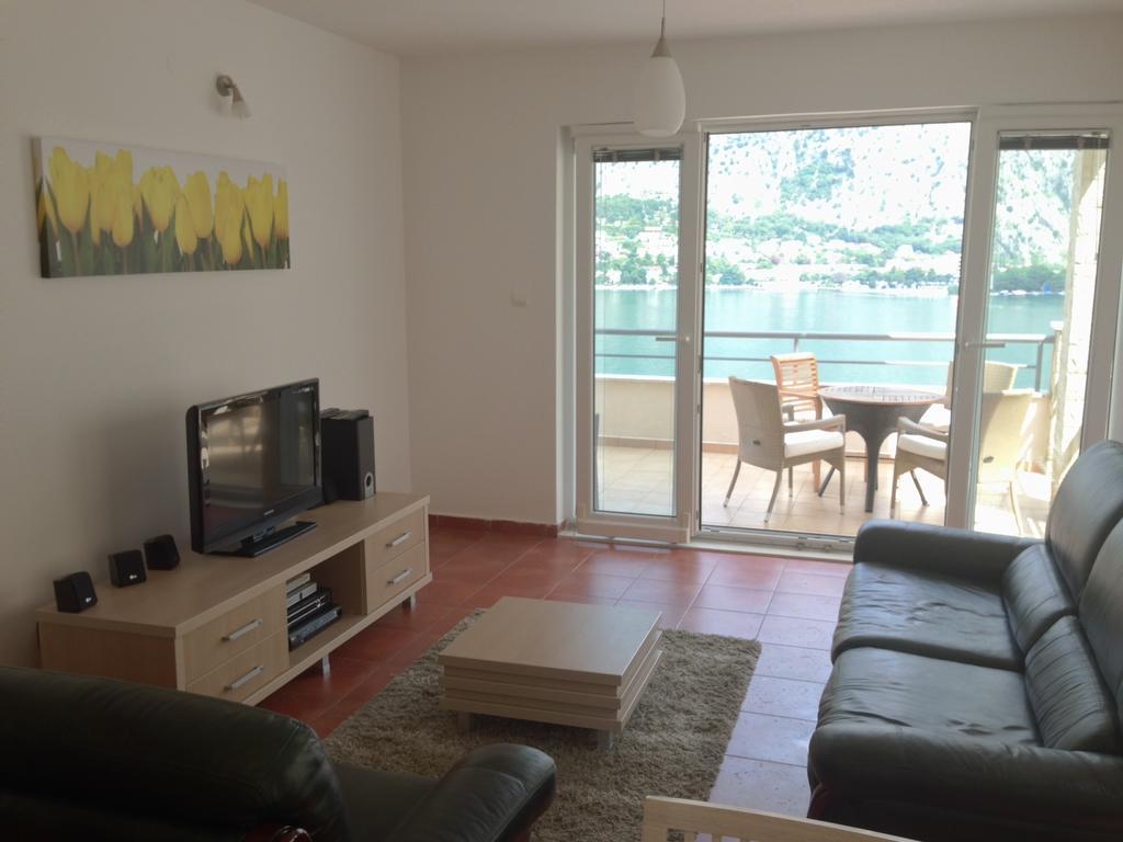 Apartment Fjord Waterfront Котор Экстерьер фото